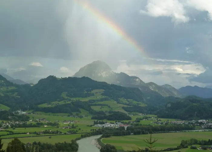 Pension Schoene Aussicht Gæstehus 4*